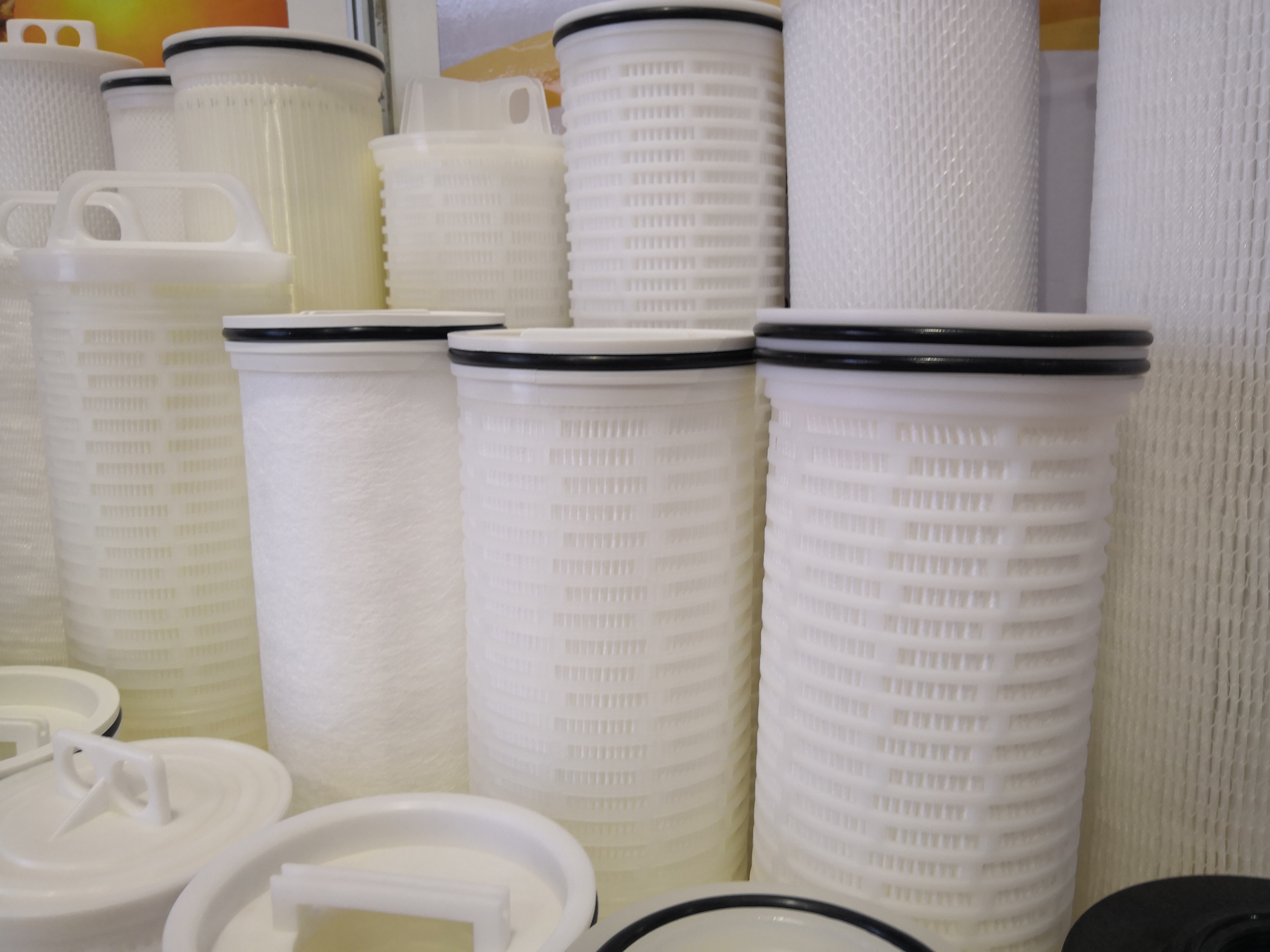 如何选择大流量滤芯过滤器材质和特点？